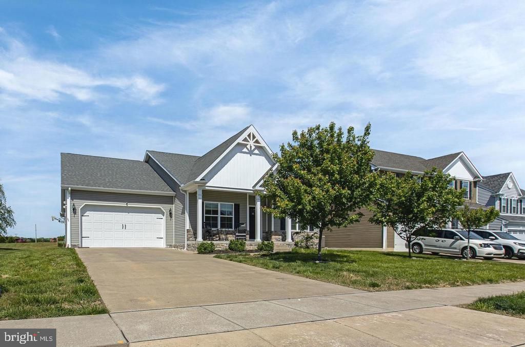 109 Abbigail Crossing, Townsend, DE 19734 Main Photo