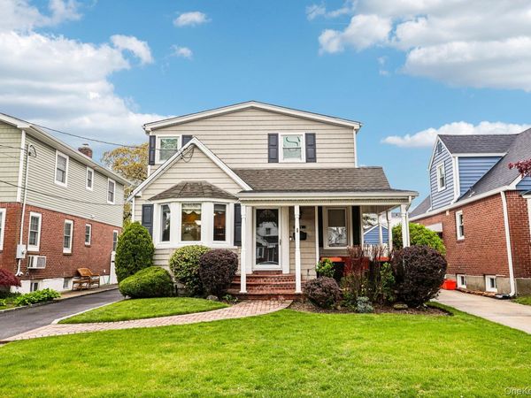 174 Semton Boulevard , Franklin Square, NY 11010