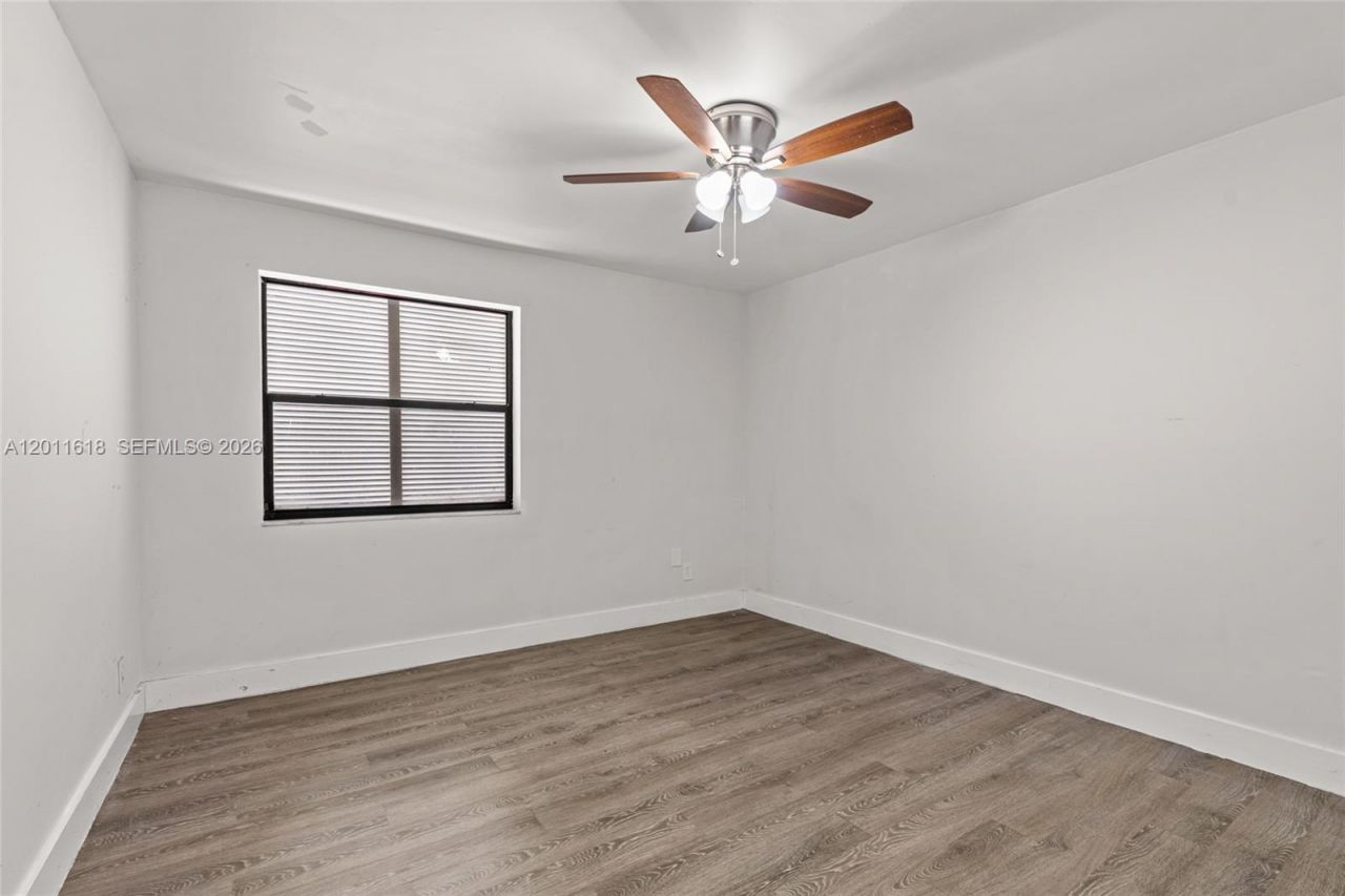1391 W Fairway Rd , Pembroke Pines, FL 33026 Photo