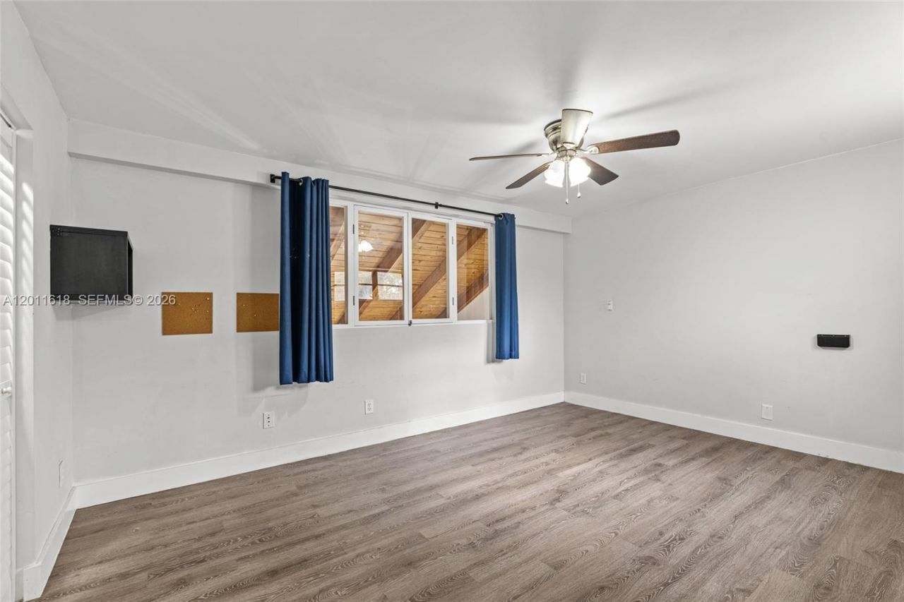 1391 W Fairway Rd , Pembroke Pines, FL 33026 Photo