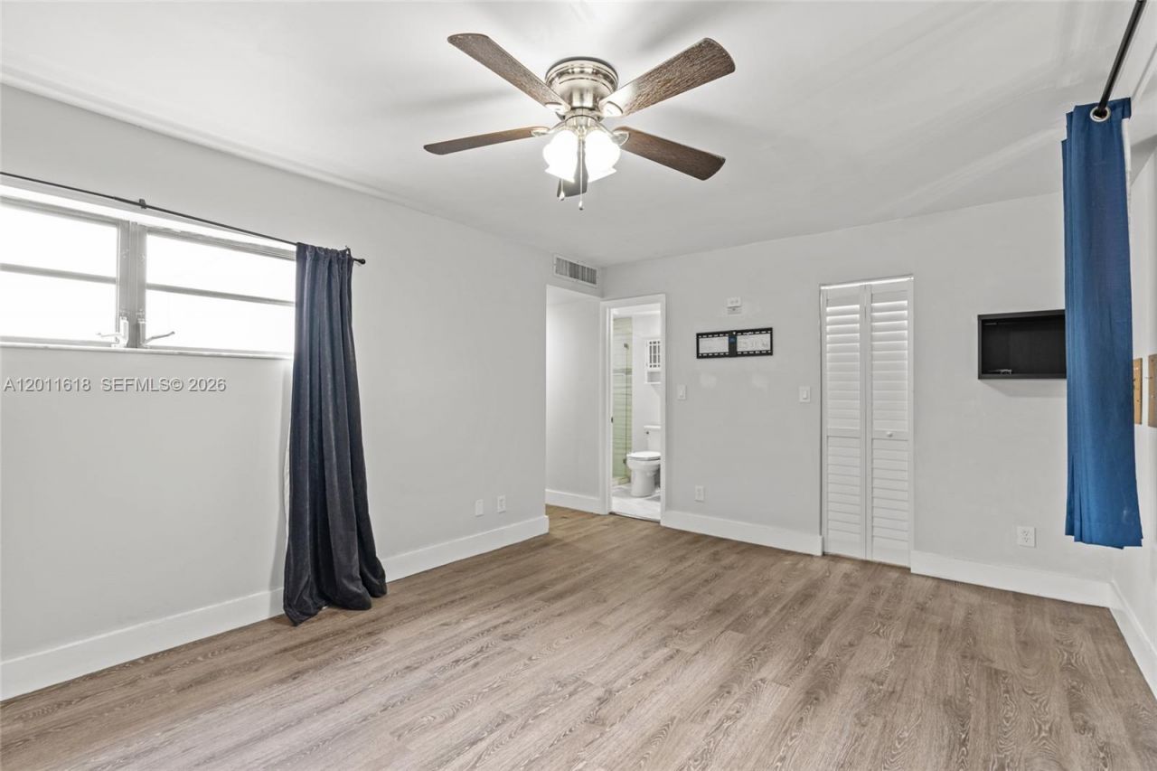 1391 W Fairway Rd , Pembroke Pines, FL 33026 Photo
