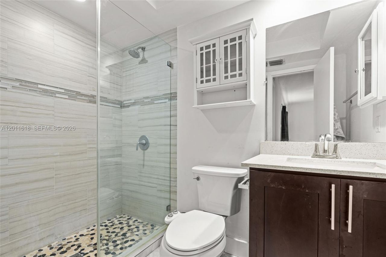1391 W Fairway Rd , Pembroke Pines, FL 33026 Photo