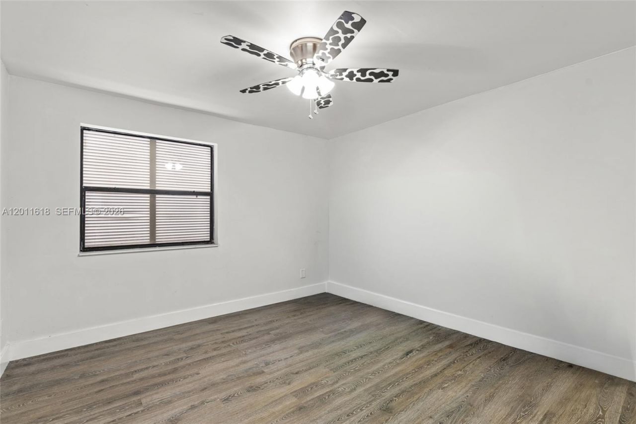 1391 W Fairway Rd , Pembroke Pines, FL 33026 Photo