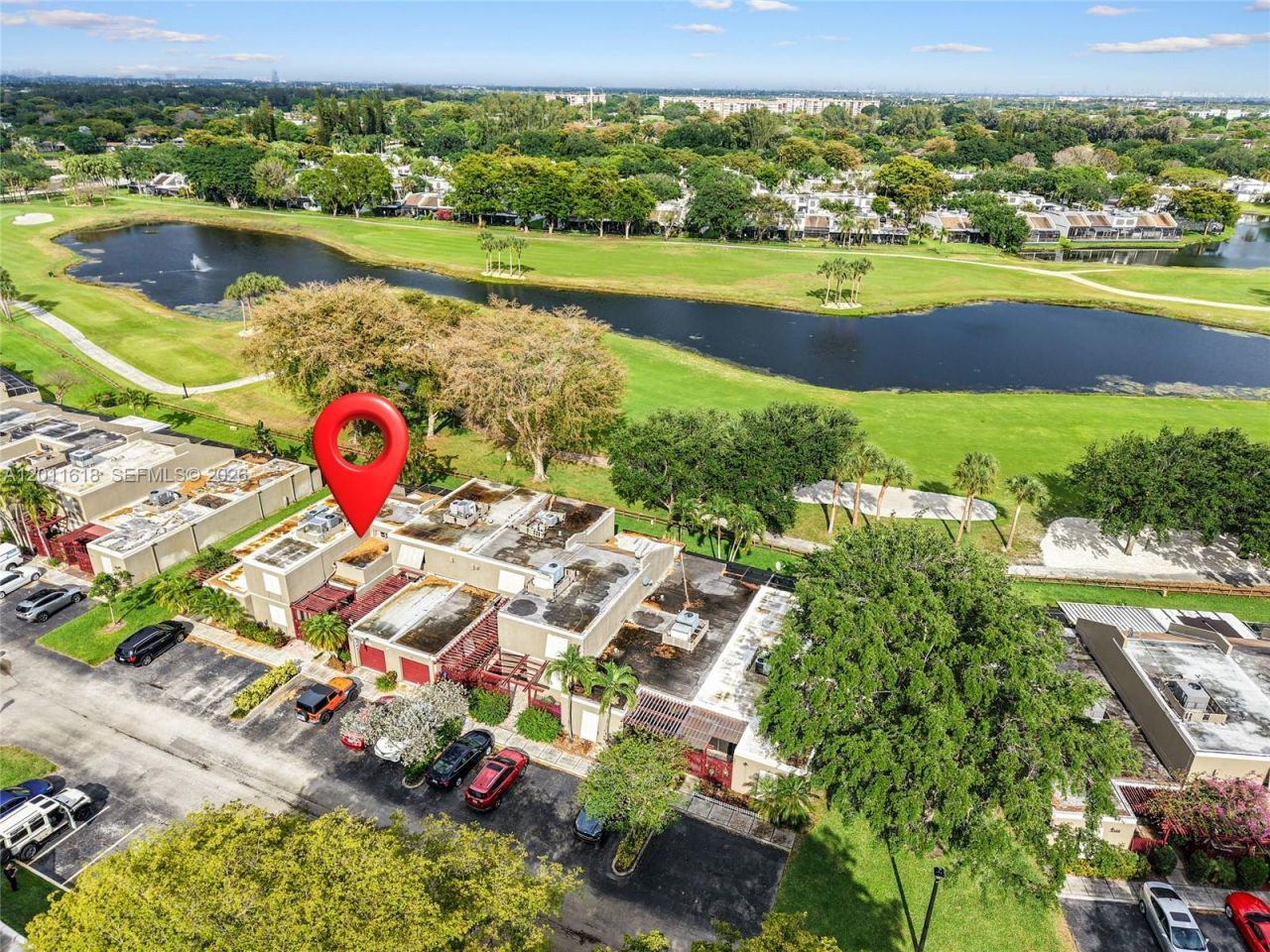 1391 W Fairway Rd , Pembroke Pines, FL 33026 Photo