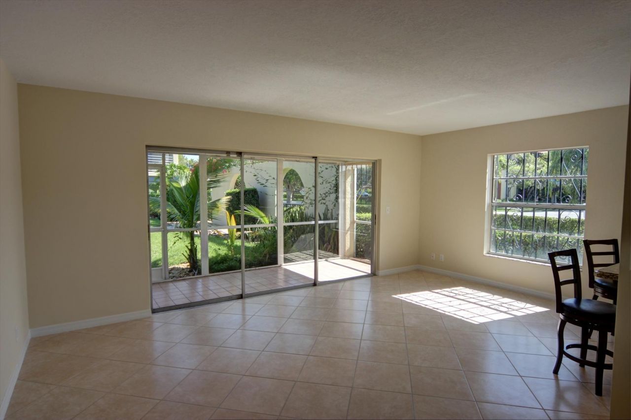 342 Southwind Drive, Unit 114, North Palm Beach, FL 33408 Photo