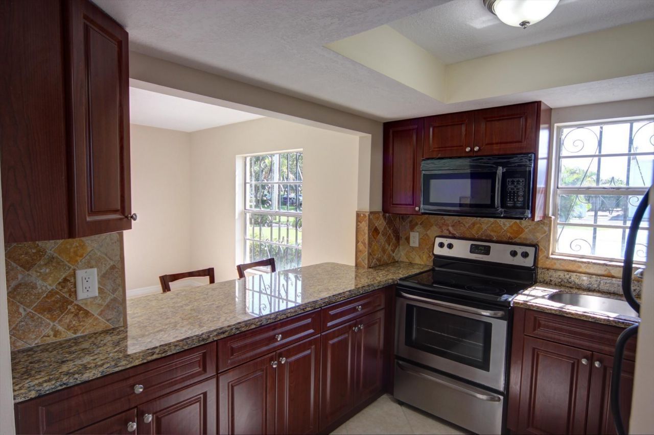 342 Southwind Drive, Unit 114, North Palm Beach, FL 33408 Photo