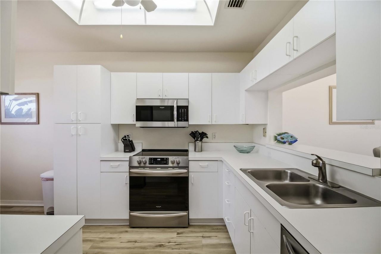 9630 Club South Circle, Unit 6209, Sarasota, FL 34238 Photo
