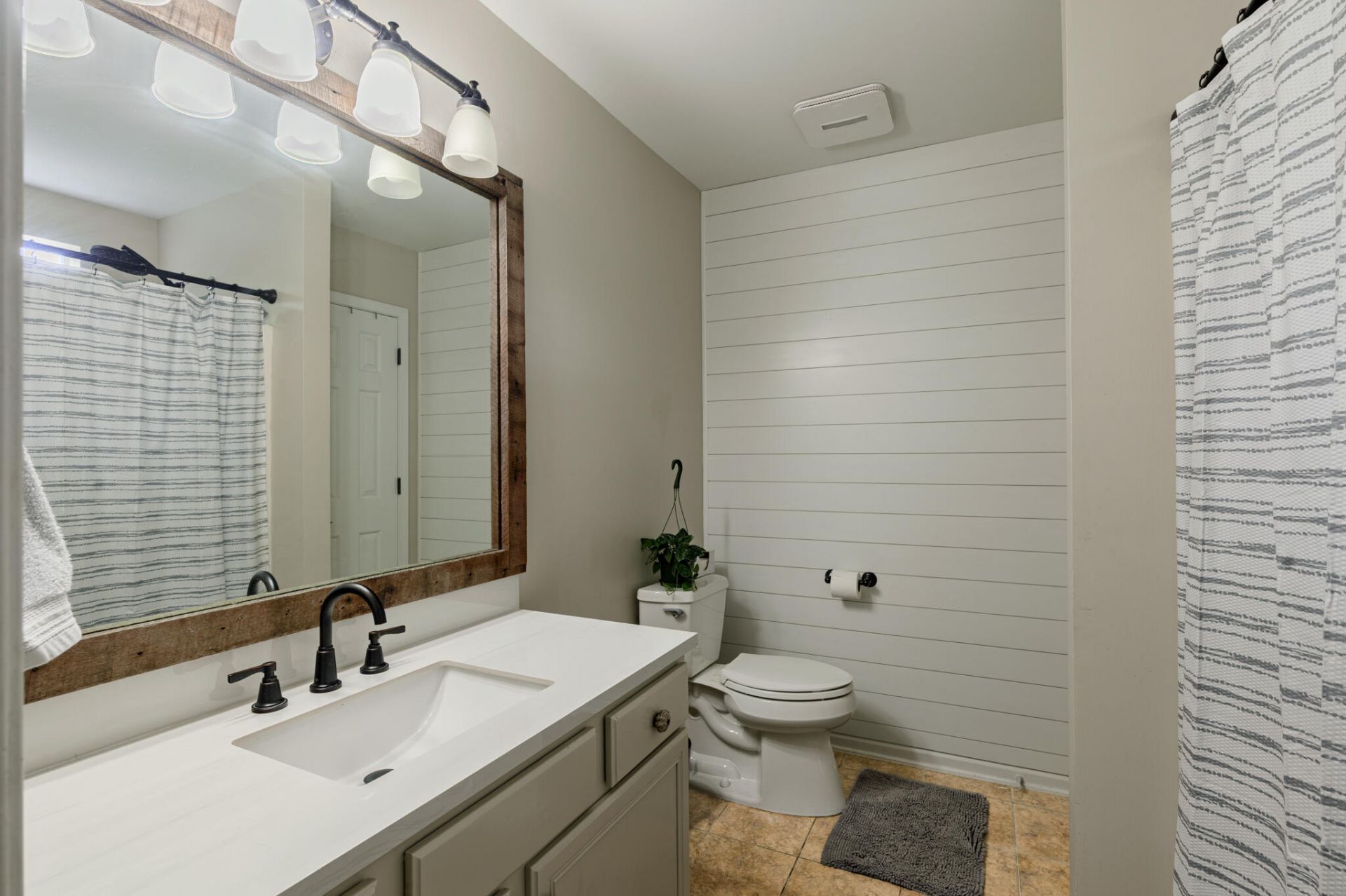 1220 Francis Marion Circle Photo 24