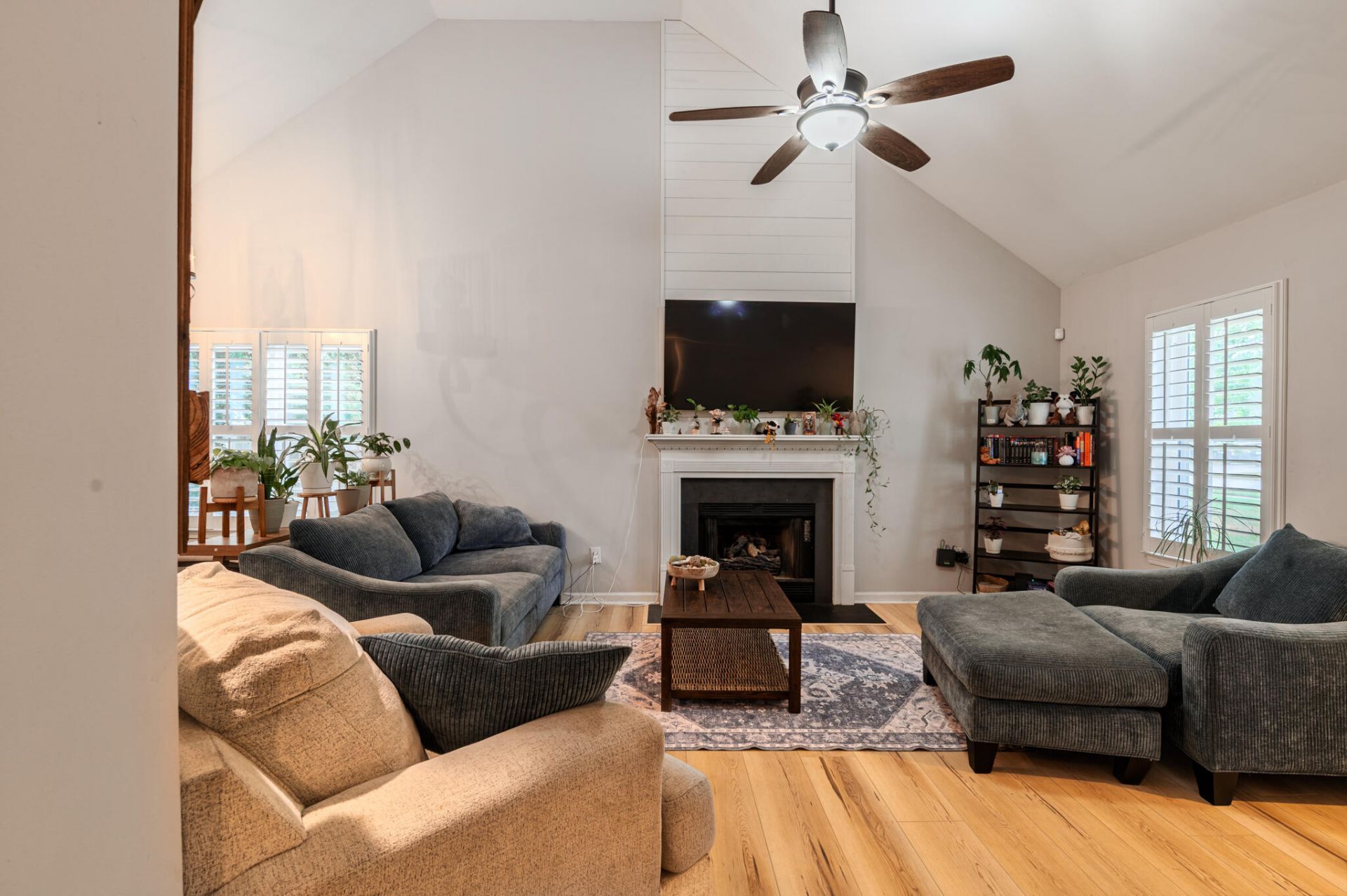 1220 Francis Marion Circle Photo 5