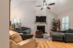 1220 Francis Marion Circle photo 4