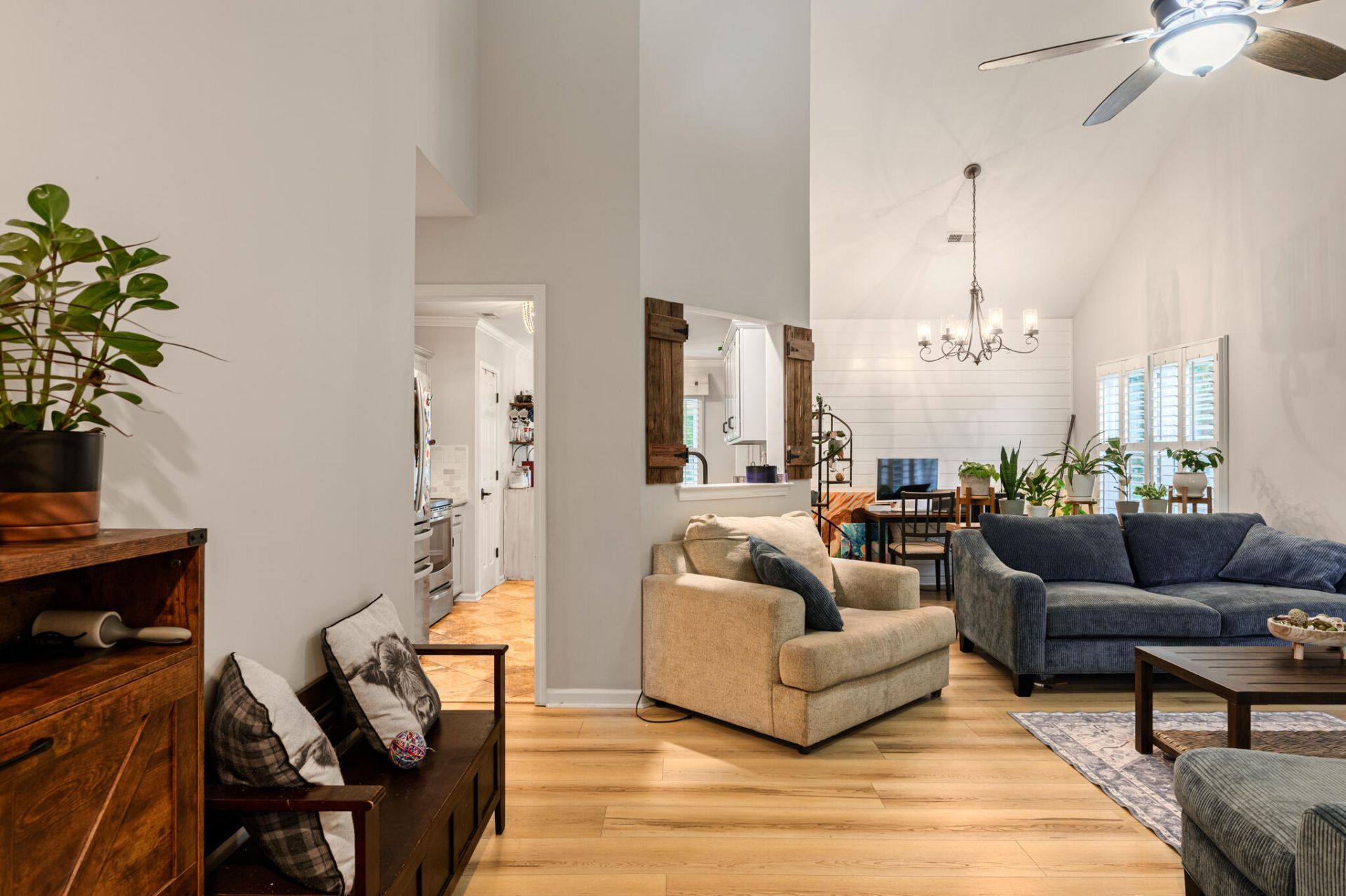 1220 Francis Marion Circle Photo 7