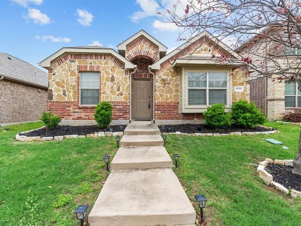9005 Holliday Lane, Aubrey, TX 76227