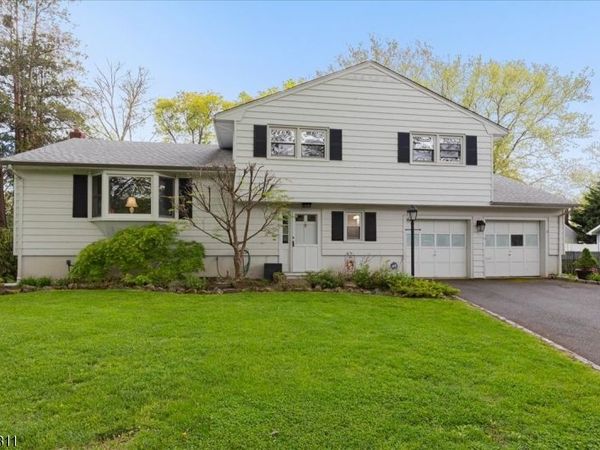 1075 Charles St, Mountainside, NJ 07092