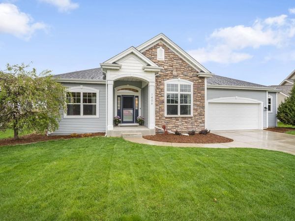 1406 Mockingbird COURT, Oconomowoc, WI 53066
