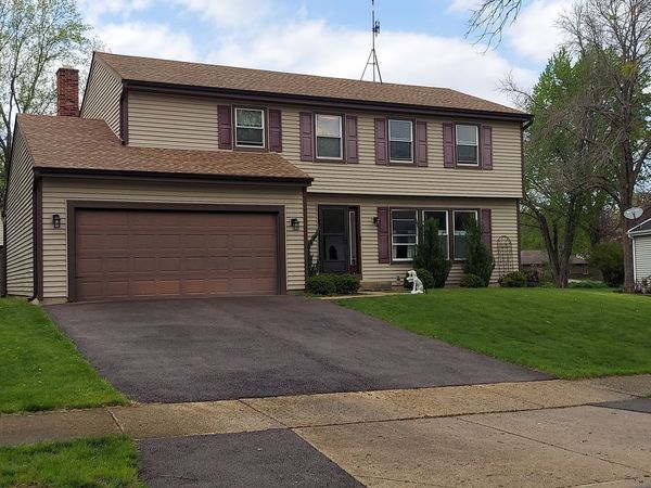 241 Briarheath Lane , Naperville, IL 60565