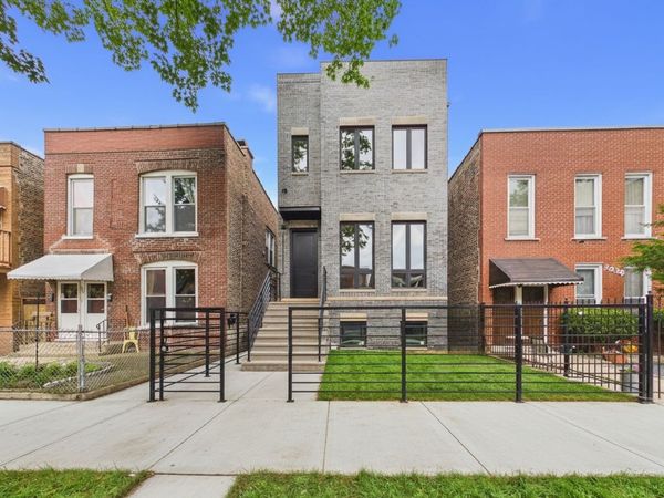 2638 W Superior Street, Chicago, IL 60612