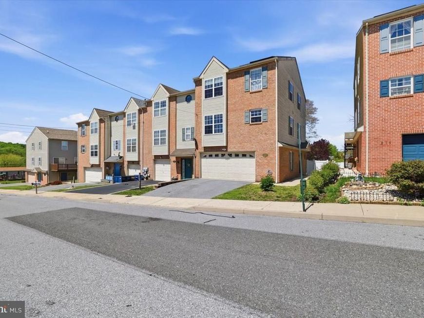 215 Birch Street, Walnutport, PA 18088 Main Photo