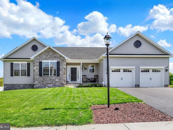 210 GRANITE LANE, HANOVER, PA 17331