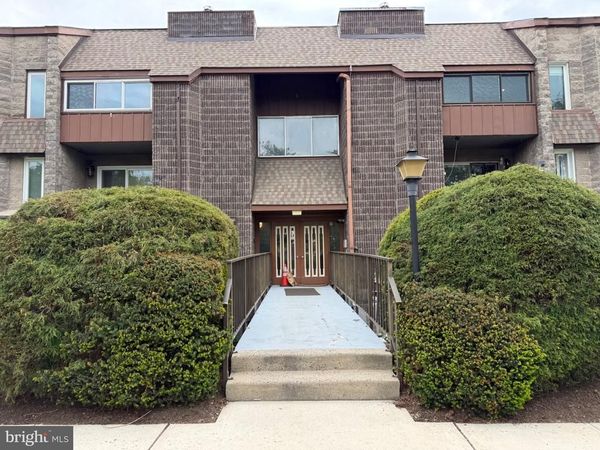 111 LEEDOM WAY , NEWTOWN, PA 18940