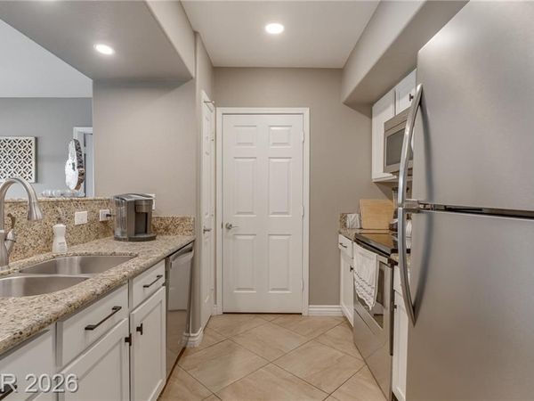 7255 W Sunset Road, Unit 2155, Las Vegas, NV 89113
