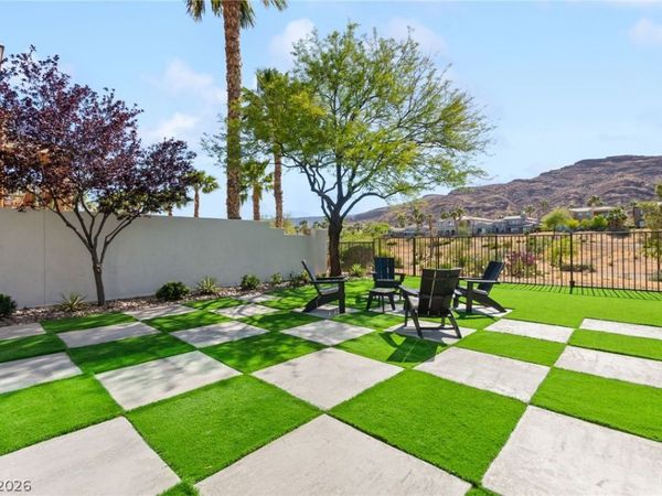 2671 Turtle Head Peak Drive , Las Vegas, NV 89135