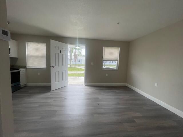 4393 Windsor Avenue, West Palm Beach, FL 33407 Photo