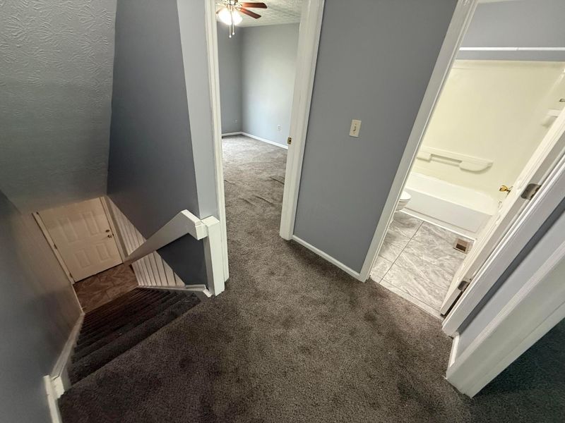 5746 Great Hall Court, Unit C, Columbus, OH 43231 Photo 12