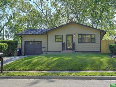 650 S 55 Street, Lincoln, NE 68510