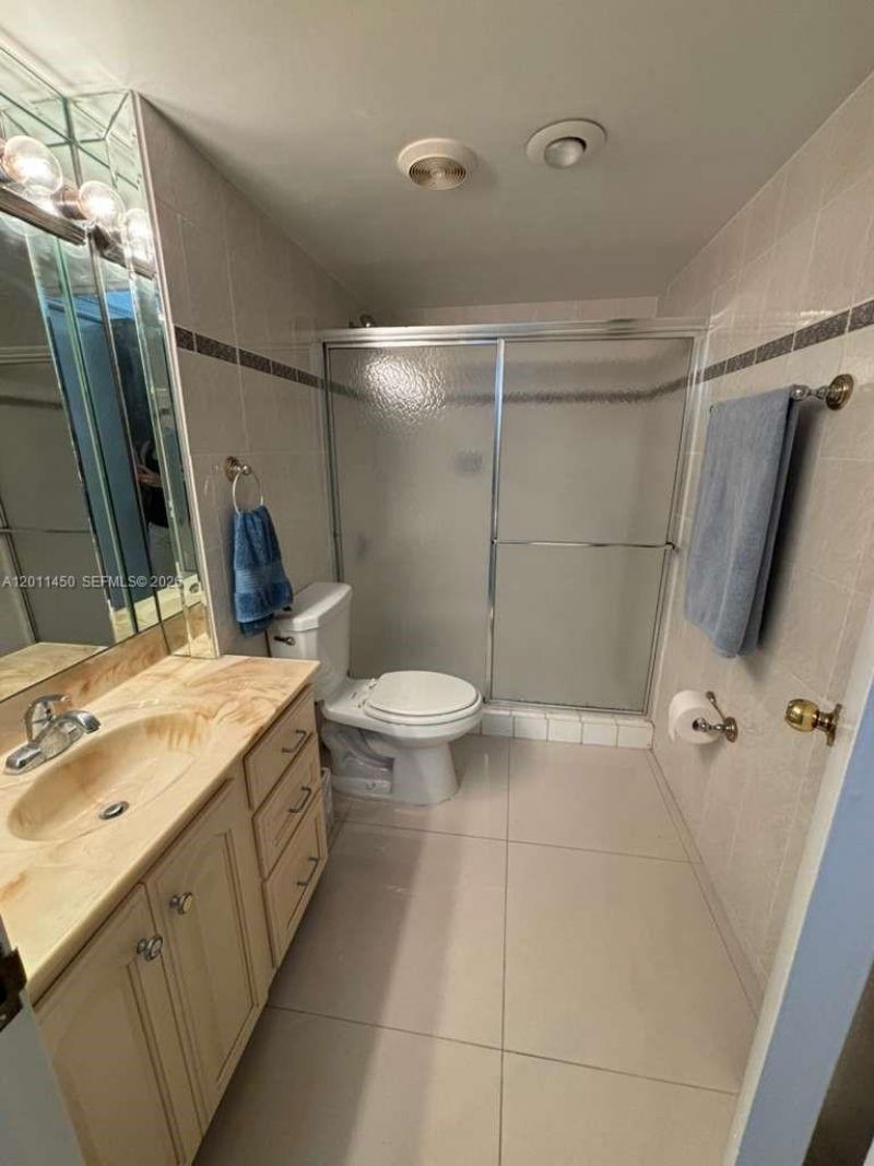 150 SE 25th Rd , Unit 4E, Miami, FL 33129 Photo