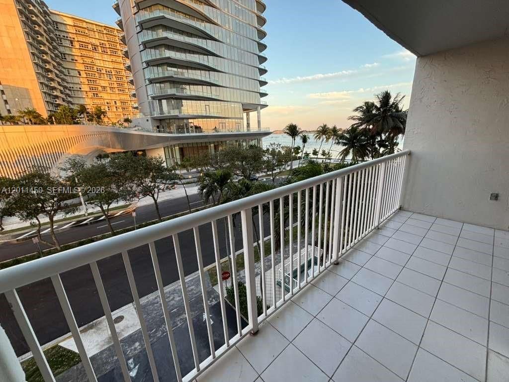 150 SE 25th Rd , Unit 4E, Miami, FL 33129 Photo