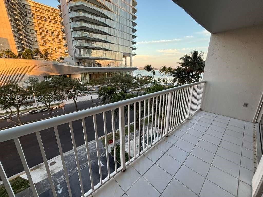 150 SE 25th Rd , Unit 4E, Miami, FL 33129 Photo