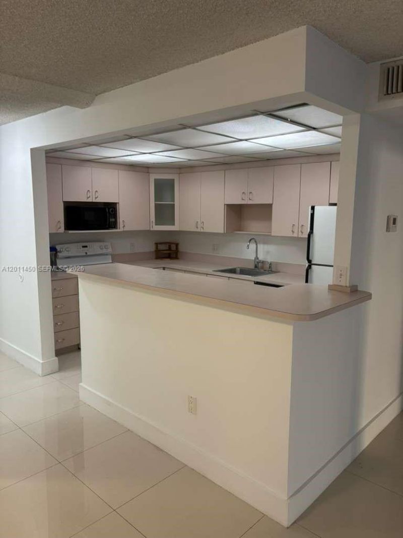 150 SE 25th Rd , Unit 4E, Miami, FL 33129 Photo