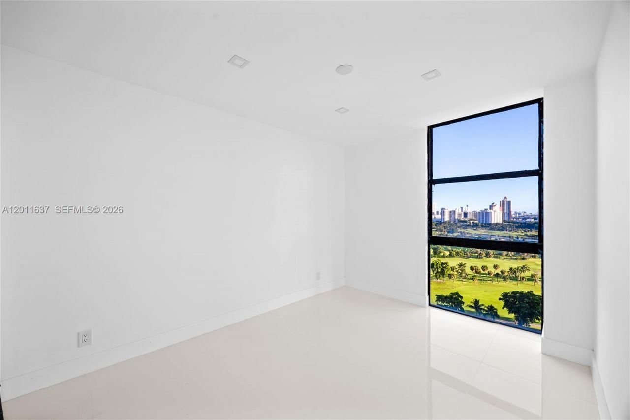 20379 W Country Club Dr , Unit 1938, Aventura, FL 33180 Photo