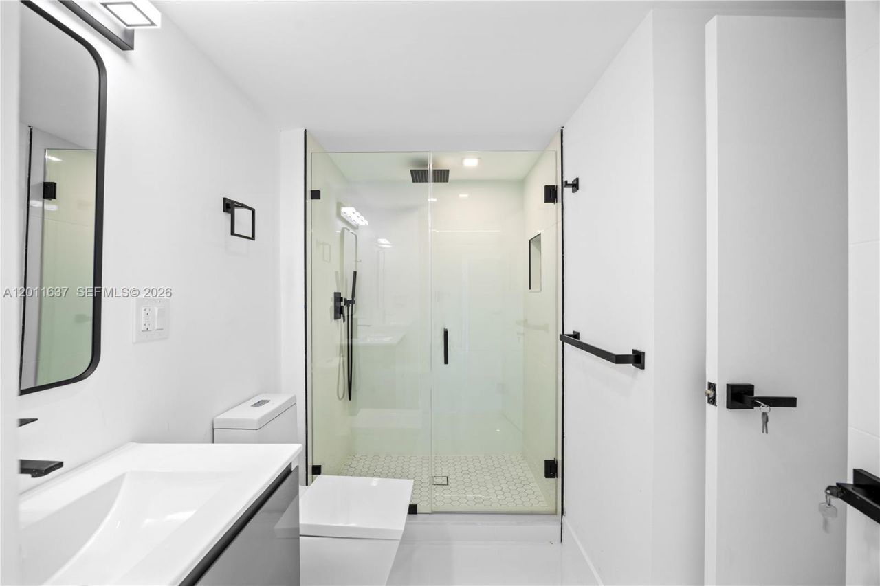 20379 W Country Club Dr , Unit 1938, Aventura, FL 33180 Photo