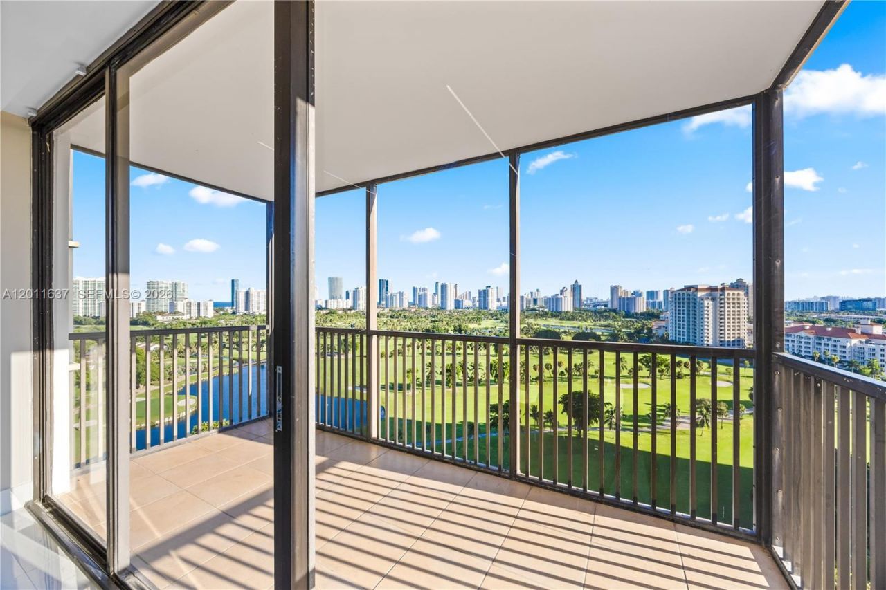 20379 W Country Club Dr , Unit 1938, Aventura, FL 33180 Photo