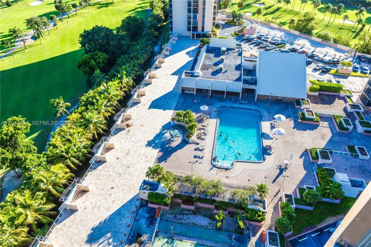 20379 W Country Club Dr , Unit 1938, Aventura, FL 33180 Photo