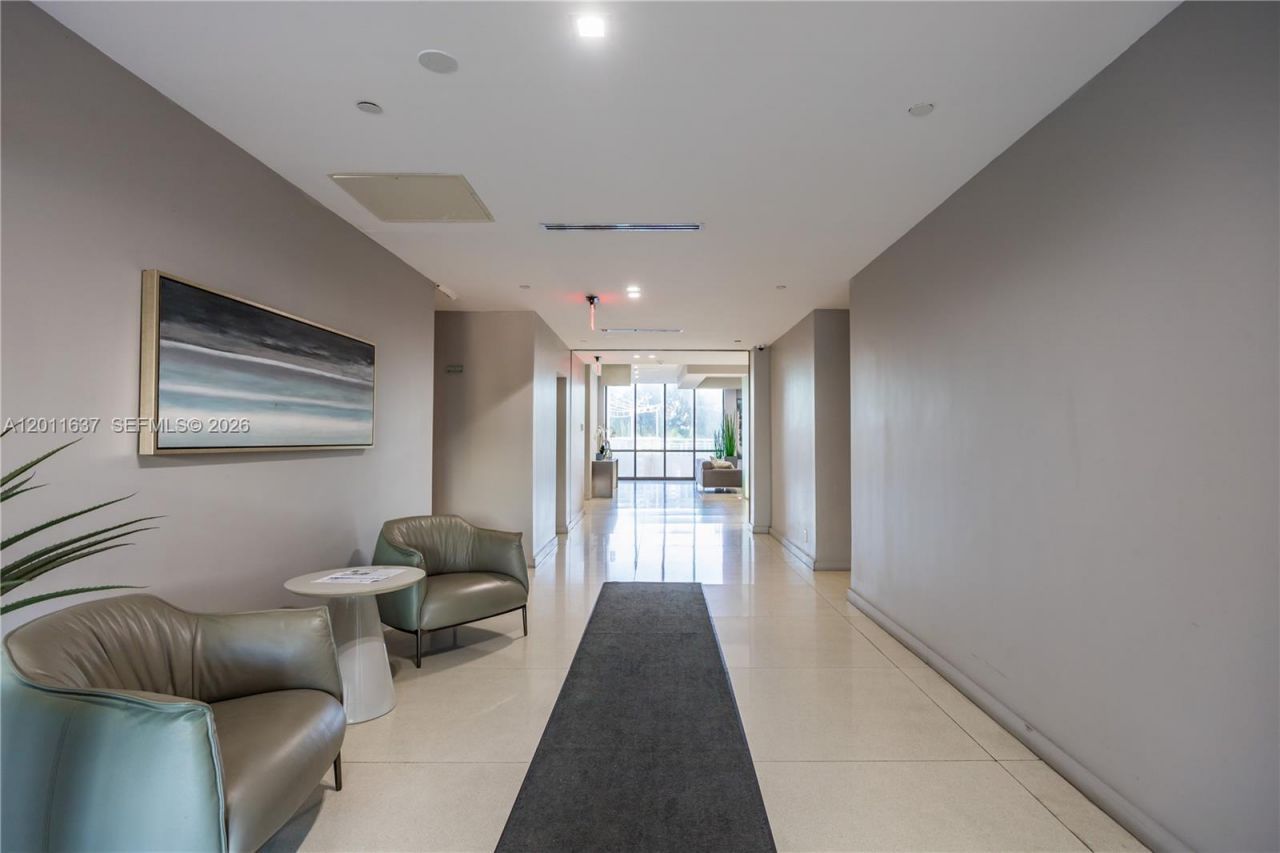 20379 W Country Club Dr , Unit 1938, Aventura, FL 33180 Photo