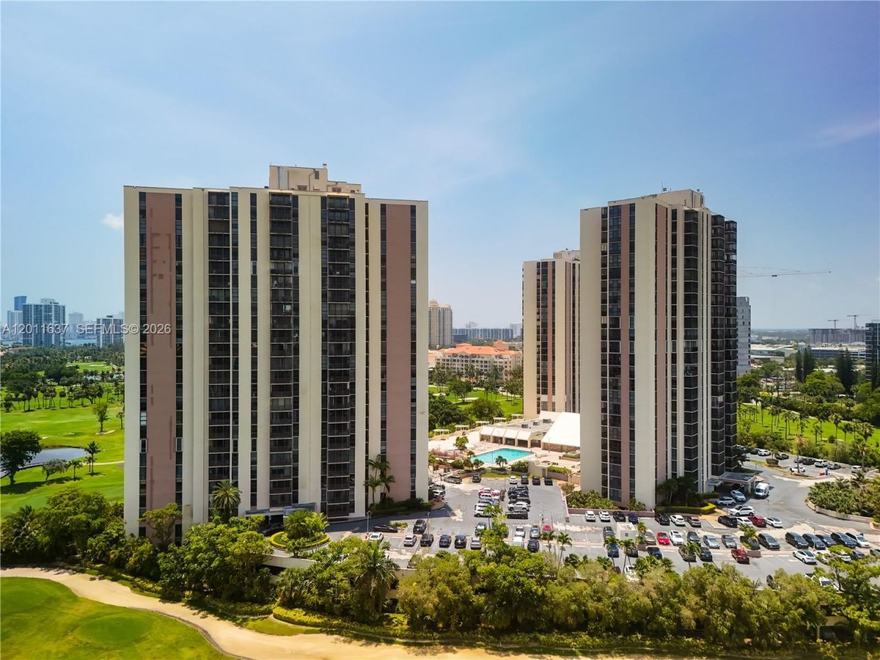 20379 W Country Club Dr , Unit 1938, Aventura, FL 33180 Photo