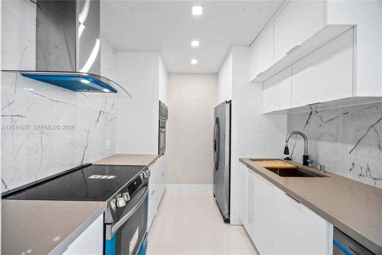 20379 W Country Club Dr , Unit 1938, Aventura, FL 33180 Photo