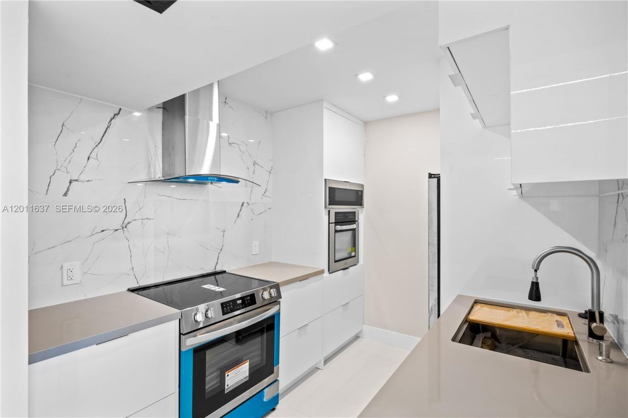 20379 W Country Club Dr , Unit 1938, Aventura, FL 33180 Photo
