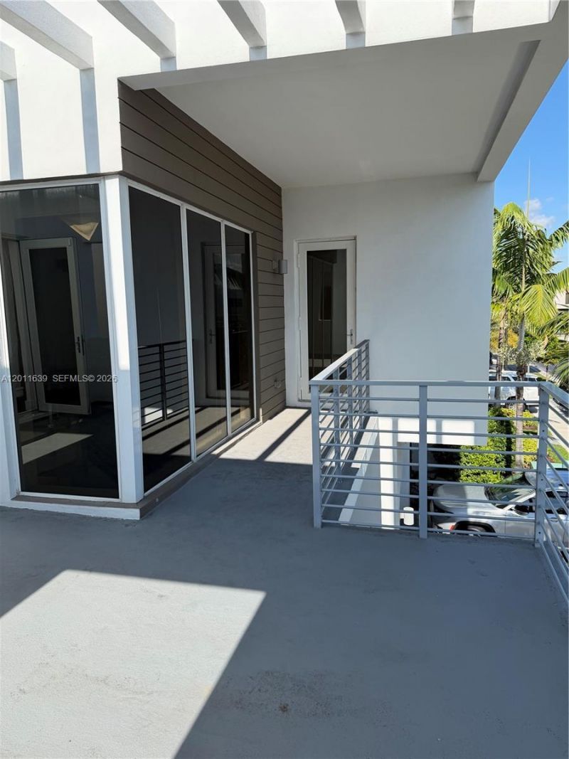 9980 NW 74th Ter, Doral, FL 33178 Photo