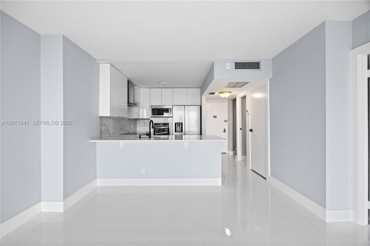 20335 W Country Club Dr, Unit 1905, Aventura, FL 33180 Photo