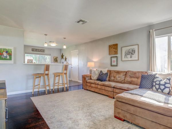 1424 Kitchner Rd, Sacramento, CA 95822