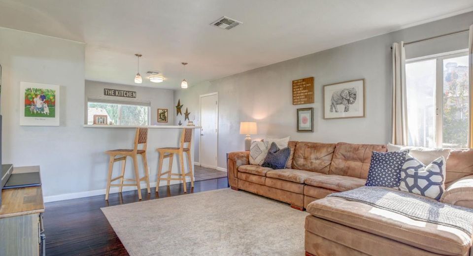 1424 Kitchner Rd, Sacramento, CA 95822 Photo