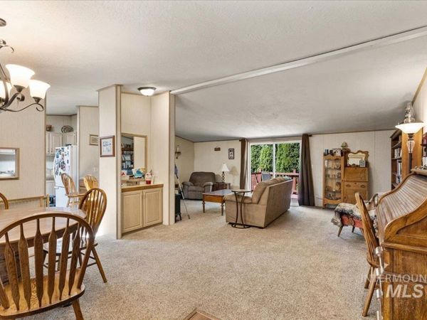 2206 W Oxford Circle, Coeur d'Alene, ID 83815