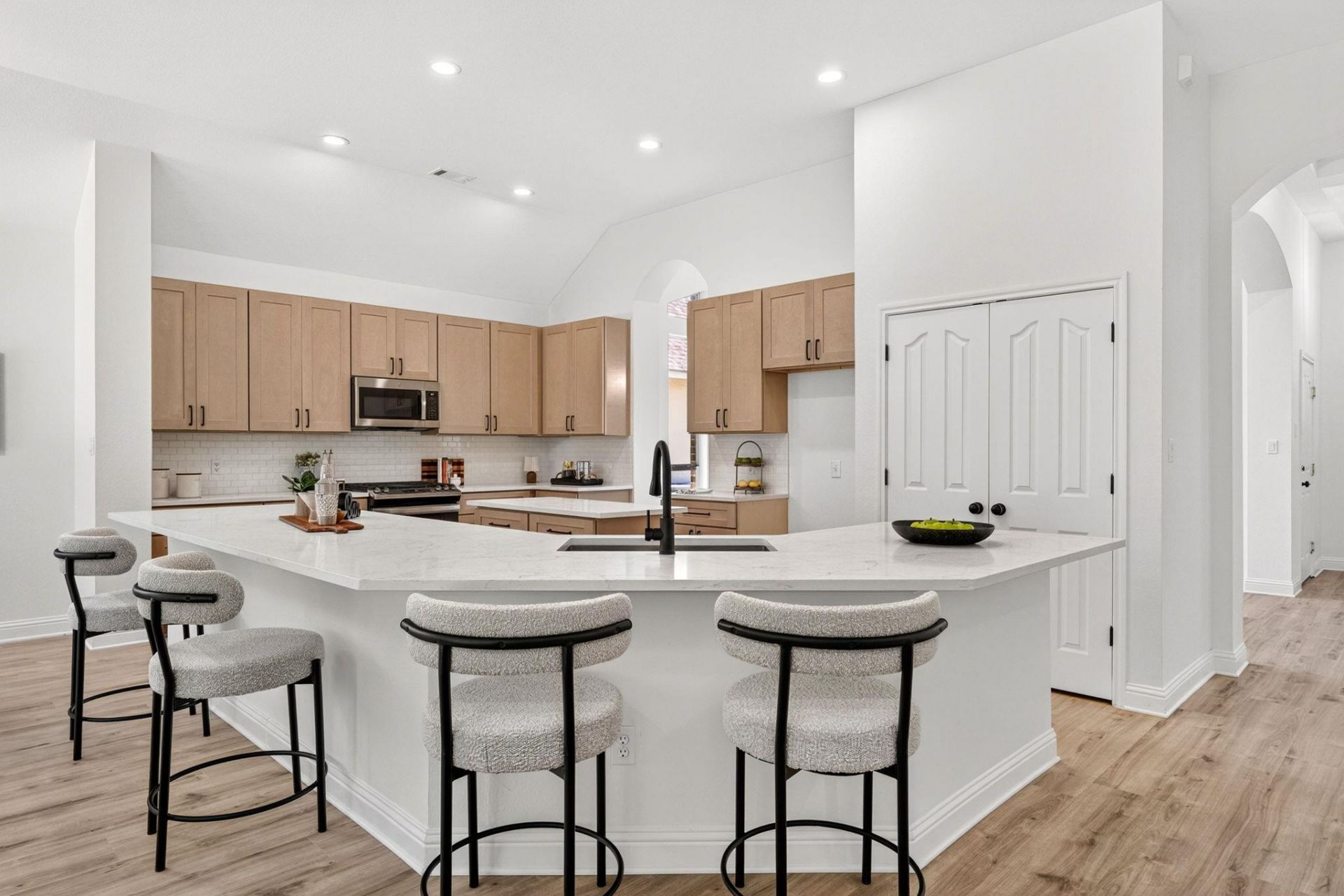 12612 Rush Creek Ln, Austin, TX 78732 Main Photo