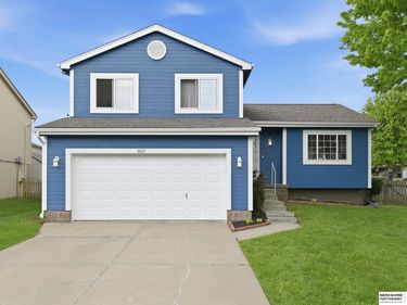 8023 Howell Street, Omaha, NE 68122