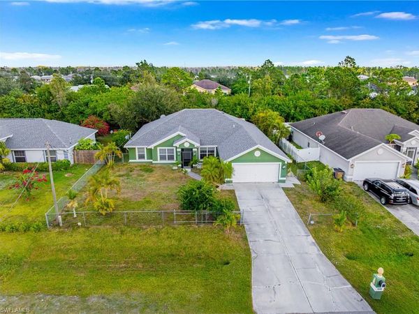 418 Windermere DR , LEHIGH ACRES, FL 33972