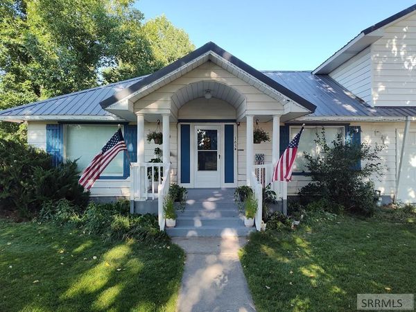 165 N 710 W, BLACKFOOT, ID 83221