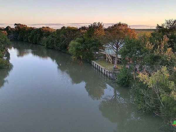 109 River Road , Tivoli, TX 77990